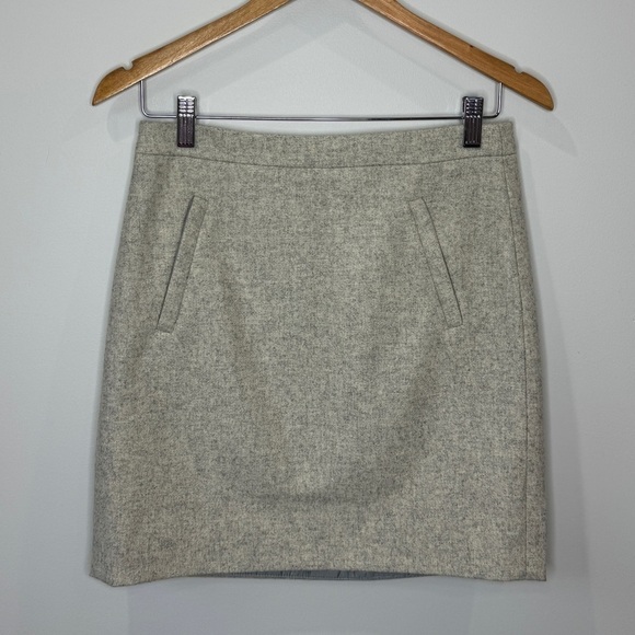 J. Crew Silver Wool Blend Mini Skirt (Size 0) - Picture 1 of 6